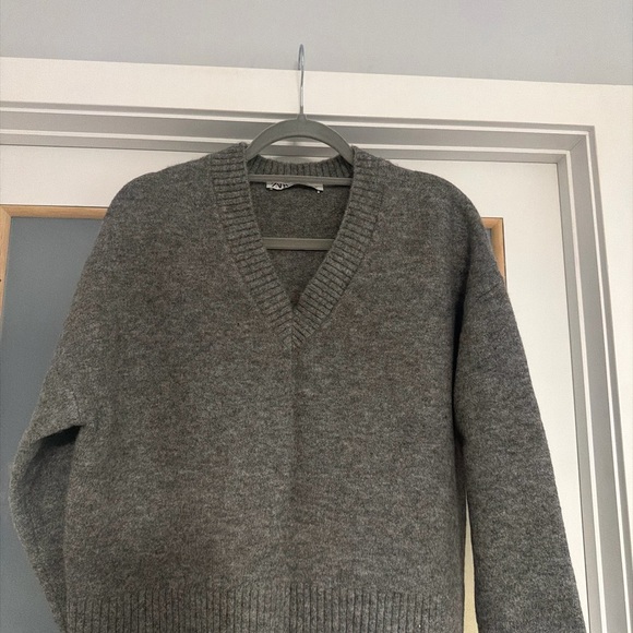 Zara Charcoal V-Neck Cozy Knit Sweater - Picture 4 of 9
